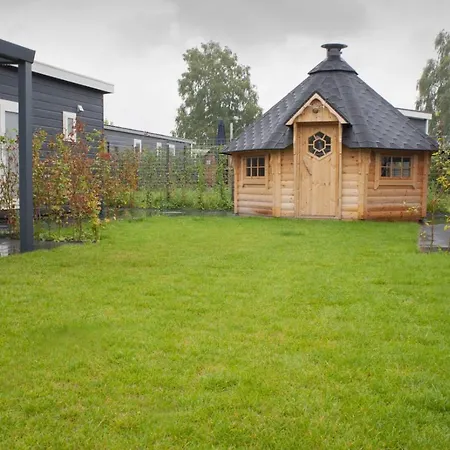 Veluwelodge Xl Met Grillhuis Chalet Voorthuizen