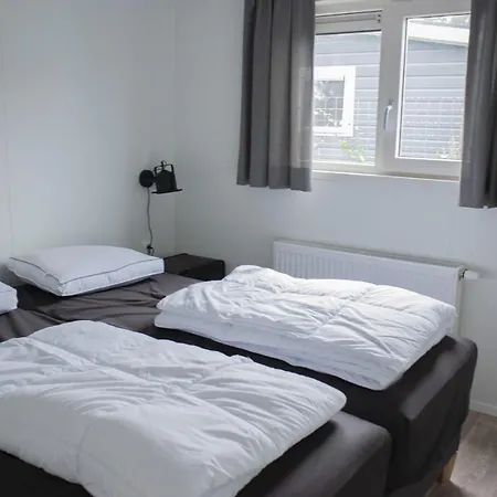 Veluwelodge Xl Met Grillhuis Chalet Voorthuizen