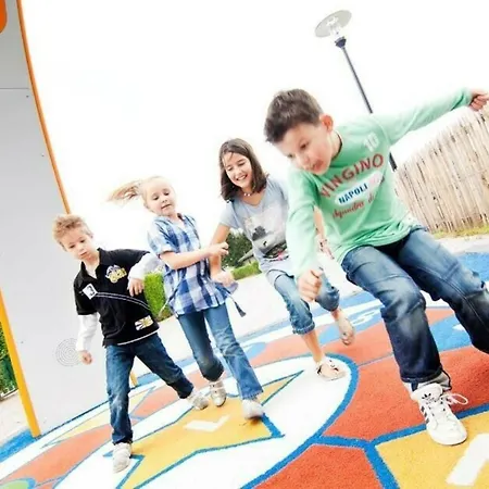 Veluwelodge Xl Met Grillhuis Chalet Voorthuizen